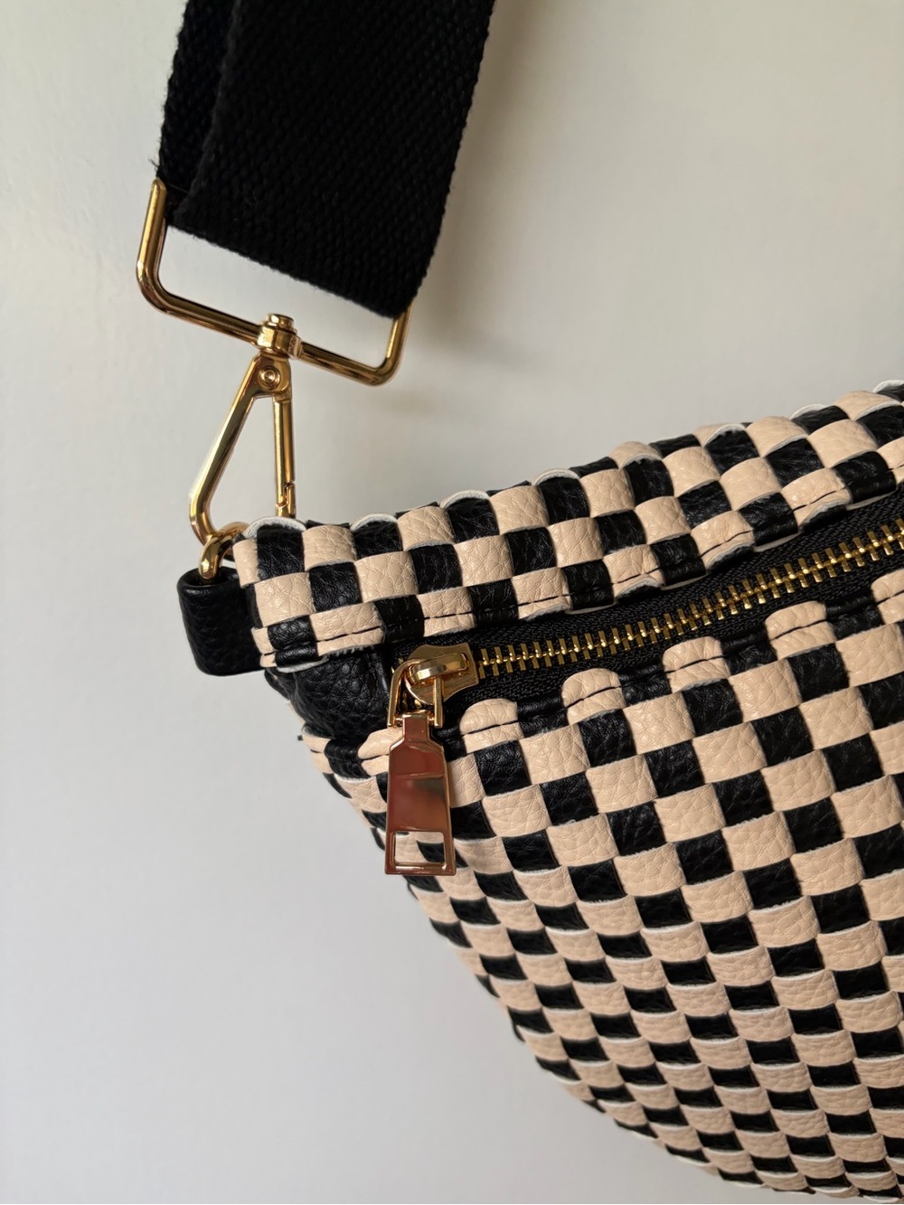 Pretty Simple “Original” Westlyn Woven Bum Bag Checkered Black Crossbody - Picture 4 of 13